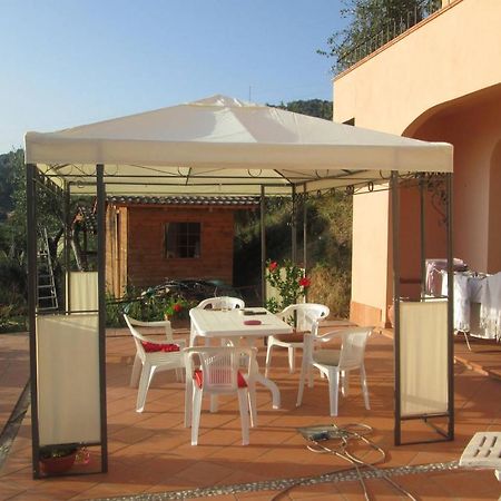 Room In Villa - Room In The Hills With Garden And Sea View San Salvatore  Kültér fotó